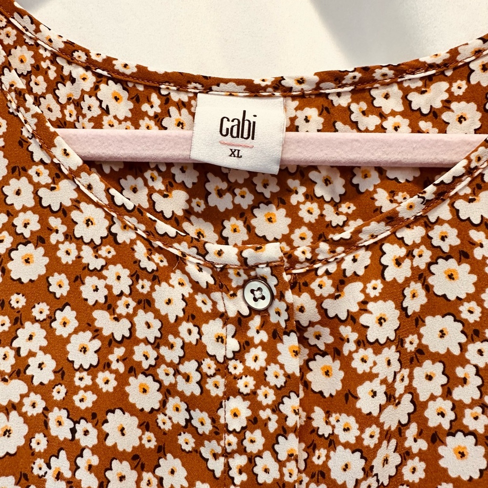 CAbi LarkTop - Picture 4 of 4